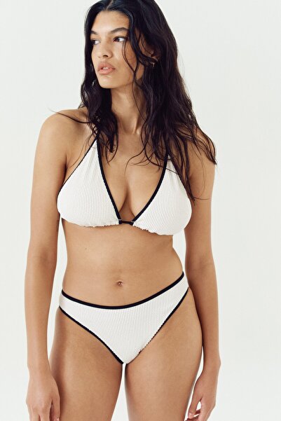H&M Dolgulu Üçgen Bikini Üstü