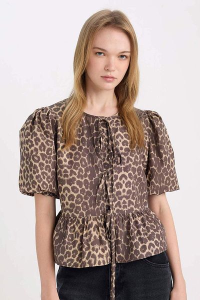 DeFacto Bluză cu mânecă scurtă din poplin, cu decolteu rotund, cu model leopard, cu cravată în față E2670AX24AU