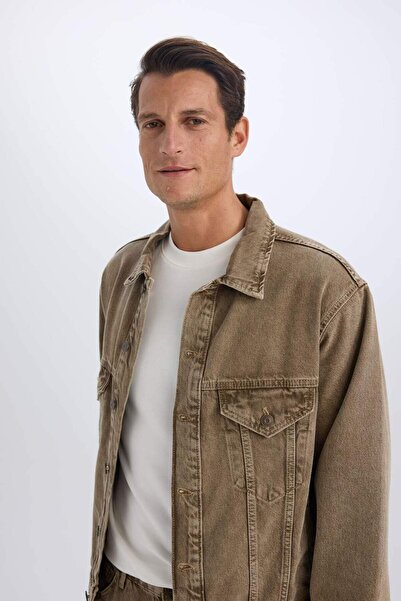 DeFacto %100 Pamuk Oversize Geniş Kalıp Polo Yaka Düğmeli Cepli Yıkamalı Denim Ceket D5049AX24AU