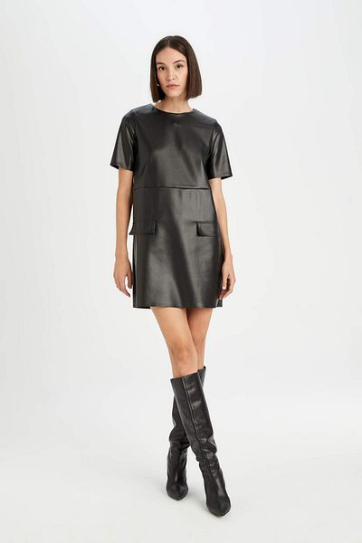 DeFacto Rochie mini cu mânecă scurtă din piele artificială, cu decolteu rotund, E1012AX24WN