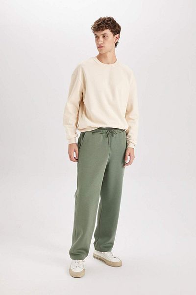 DeFacto Pantaloni de sport negri Relax Fit, groși, cu trei buzunare, picioare drepte D8095AX24AU