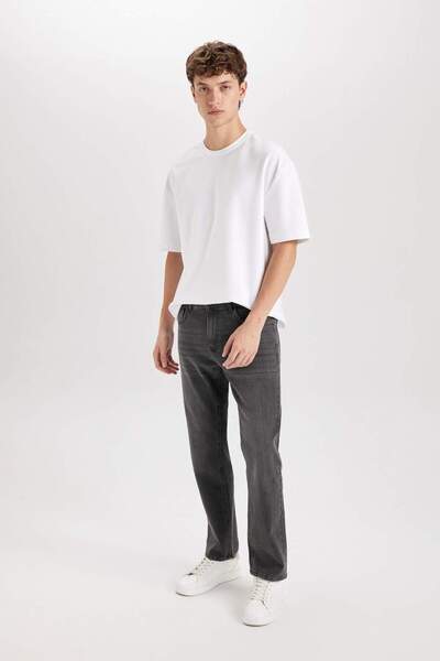 DeFacto Sergio Regular Fit Normal Kalıp Normal Bel Boru Paça Jean Pantolon D0028AX24AU