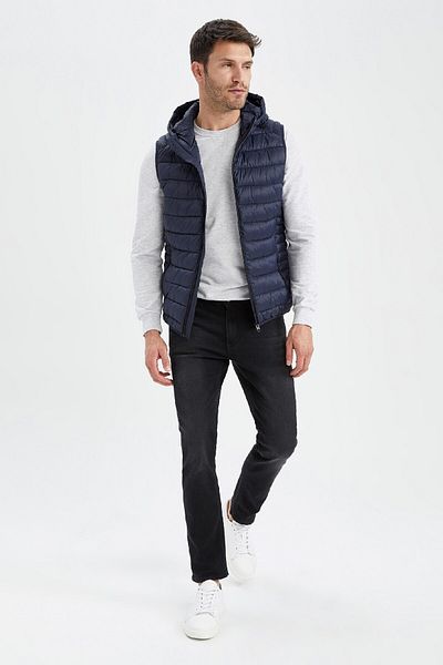 DeFacto Lightweight Inflatable Vest Water Repellent Slim Fit Close-Fitting Hooded Zipper Pocket Seasonal N4652Az24Au