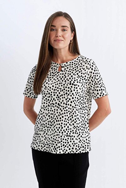 DeFacto Regular Fit Tričko s krátkým rukávem s výstřihem D4595Ax24Hs