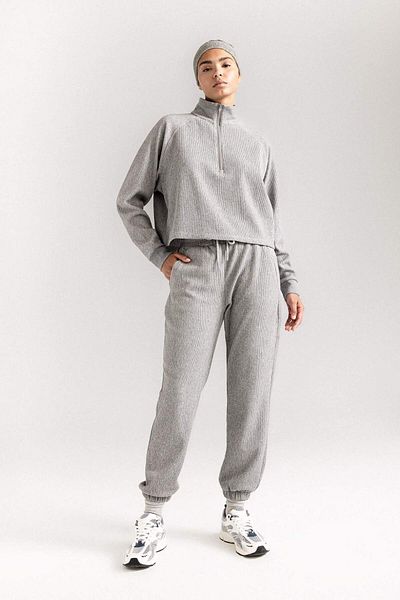 DeFacto Fit Standard Sports Jogger Tracksuit - Elastic Waist and Legs D1707Ax24Au