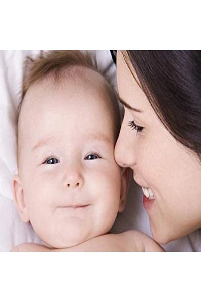 Johnson & Johnson Johnson's Baby Powder Aloe & Vitamin E 200 g Silky Soft Protection with Soothing Skin Benefits