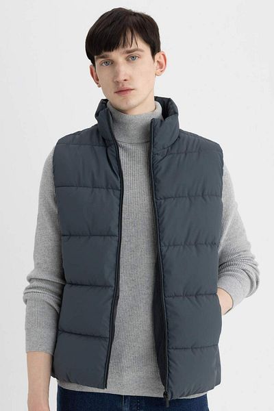 DeFacto Water Repellent Slim Fit Puffer Vest Slim Fit Stand Collar Zipper Pocket C5630Ax24Wn