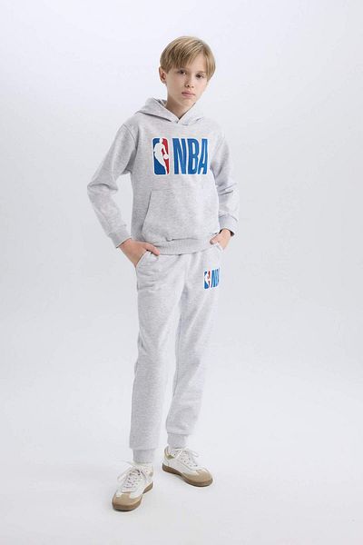 DeFacto سويت شيرت بقلنسوة للأولاد باللون الرمادي NBA Wordmark D4857A824WN