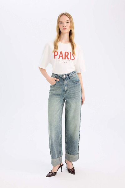 DeFacto Oversize Wide Fit Crew Neck Printed Short Sleeve T-Shirt D5276Ax24Au
