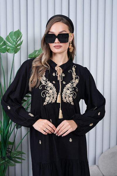 Chef d'atelier Women's Embroidered Tassel Plus Size Hijab Dress