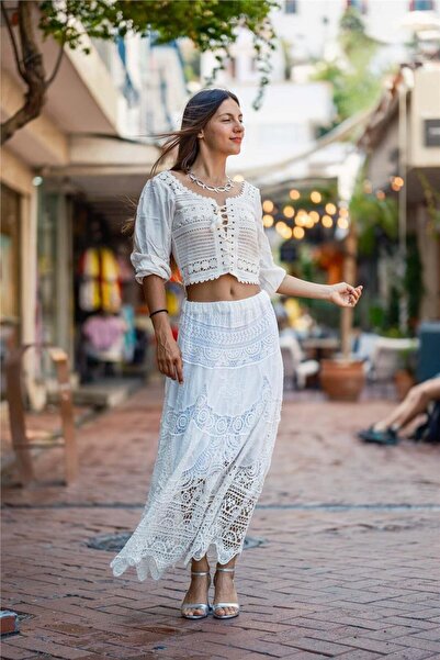 Miss Boheme White Color Knitted Lace Italian Skirt