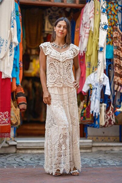 Miss Boheme White Color Knitted Lace Skirt