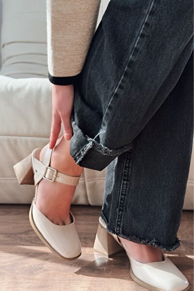 I Love Shoes Μελόρα Ψηλοτάκουνα Μπεζ Λουστρίνι Μαρίτζ Τζέιν