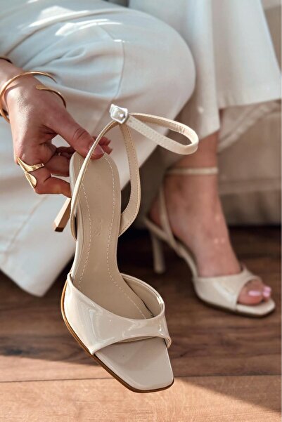 I Love Shoes Elvona Patent Leather Thin Heeled Women's Shoes Beige