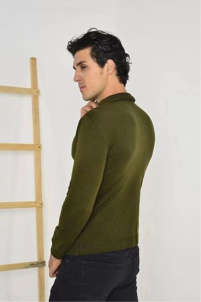 SuQ Men's Full Turtleneck Solid Color Sweater - Green