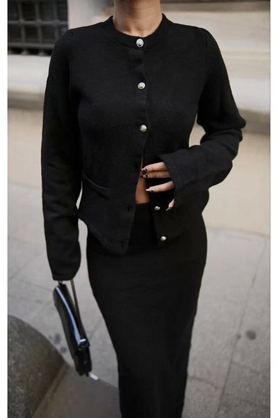 SuQ Buttoned Knitwear Double Skirt Set - Black