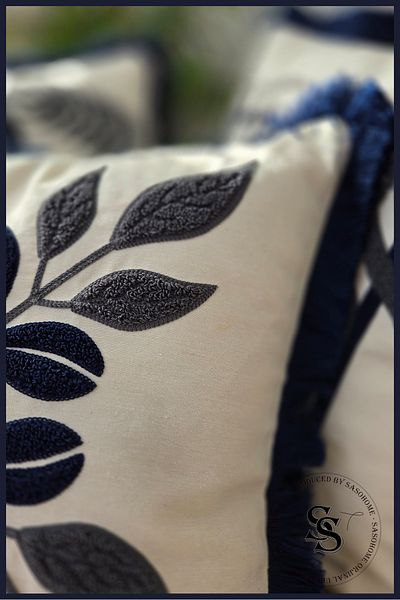 SasoHome Beauty Flowers Punch Embroidery Patterned Linen Throw Pillow Cover