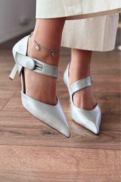 I Love Shoes Wasord Matte Leather Button Detailed Stiletto Silver
