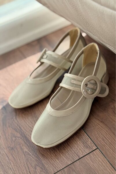 I Love Shoes Καλαθοσχάρα μπεζ με λεπτομέρεια με αγκράφα Mary Jane