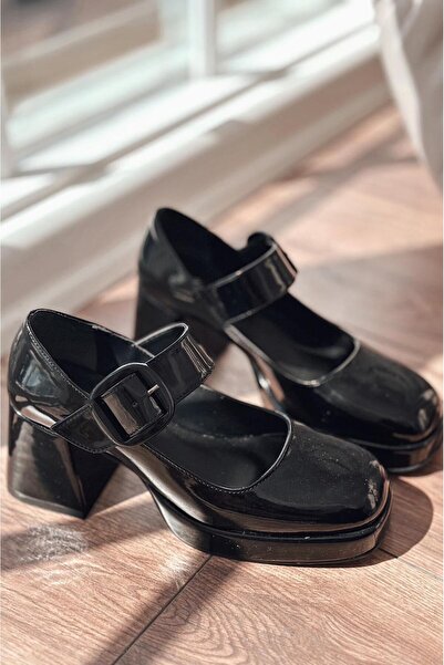I Love Shoes Lanis Patent Leather Buckle Detailed Platform Heeled Shoes Black