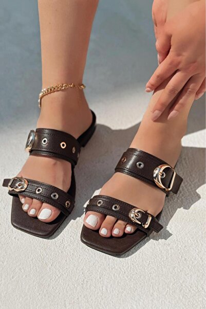I Love Shoes شبشب نسائي مسطح من الجلد غير اللامع من Sylem بإبزيم بني فاتح