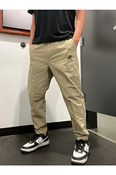Nike Sportswear Men's Woven Commuter Pants