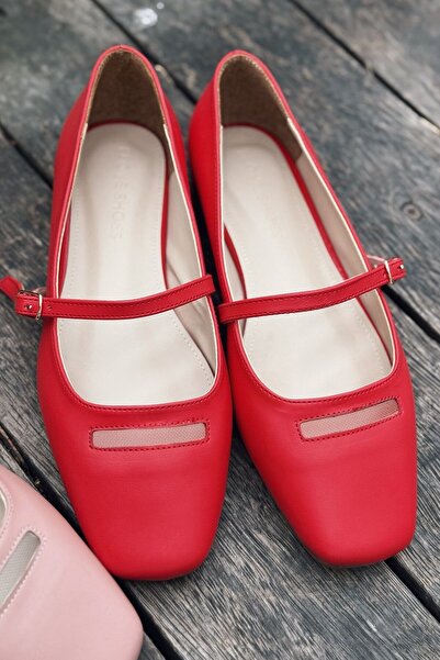 I Love Shoes Lufora Matte Leather Buckle Detailed Red Women's Ballerinas
