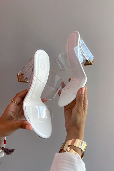 Shoebutik شبشب نسائي بكعب من الجلد الأبيض اللامع وشريط شفاف من Nuava