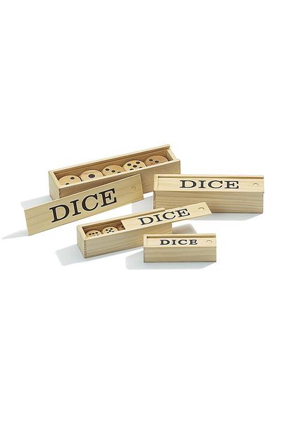 Germania Wooden dice - 15mm, 5 pieces in a box