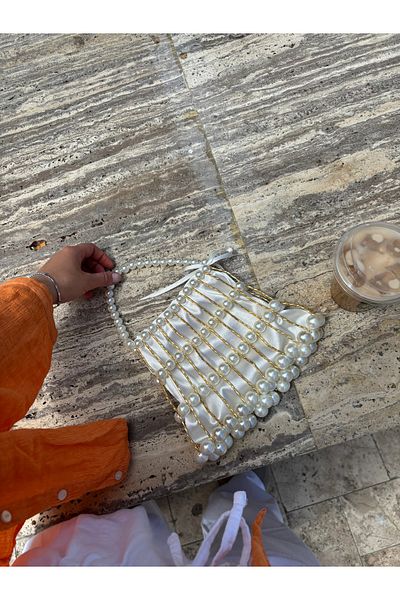 vivozza Pearl Invitation Bag