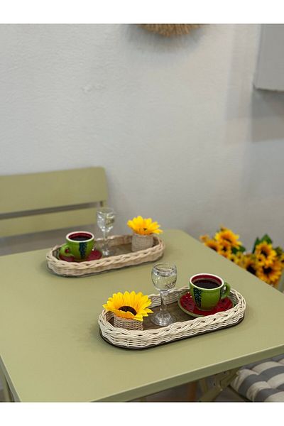 Maison Avf طقم من 4 صواني تنظيم الروطان وعرض عباد الشمس وحامل تقديم القهوة (الزهرة متضمنة)