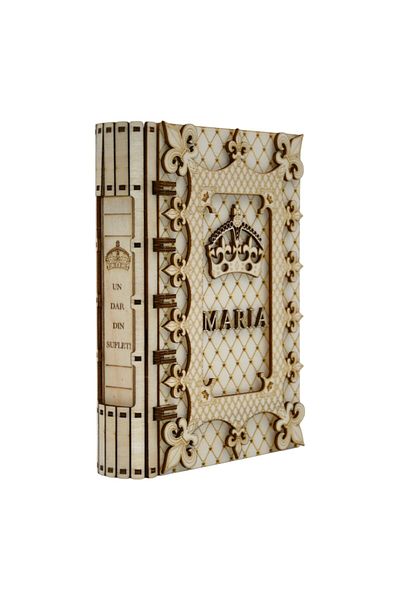 TOM GO Personalized book-type gift box – MARIA
