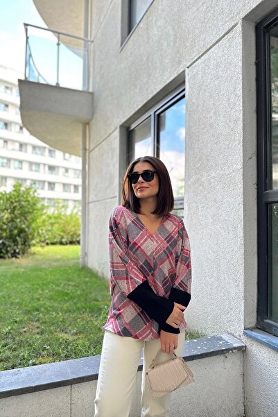 NEW LAVİVA Women's Dried Rose V-Neck Geometric Pattern, Color Block Bat Sleeve Sweater & Blouse