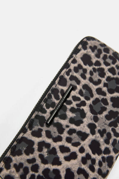 Pull & Bear Leopar desenli naylon cüzdan