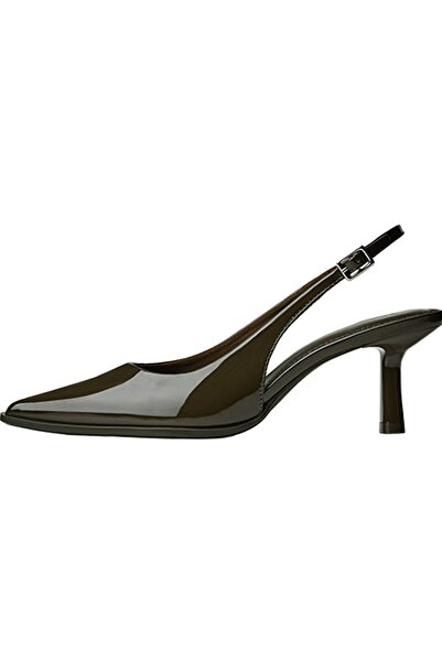 Bershka Kısa sivri topuklu arkası açık ayakkabı