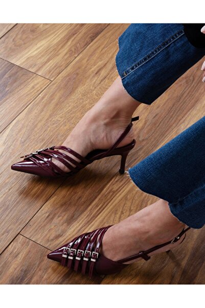 Afilli Kadın Bordo Rugan Parlak Beş Kemer Tokalı Sivri Burun Açık Kısa Rahat Stiletto Topuklu Ayakkabı