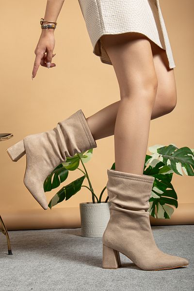 bakacstore Women's Leather Gathered Pointed Toe Thick Heeled Boots Beige Suede