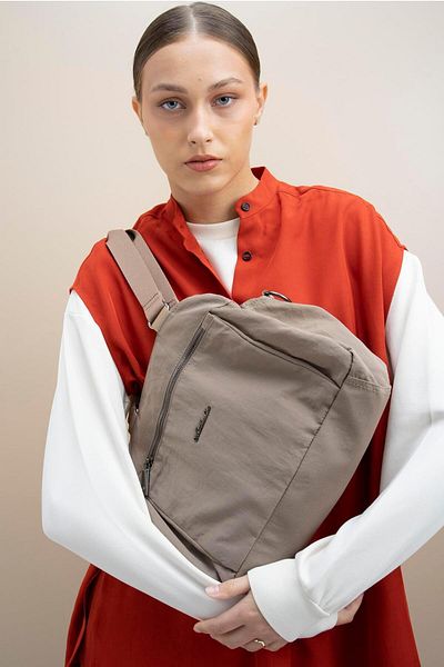 Matthew Cox Women's Parachute Fabric Shoulder Bag Byn 2324