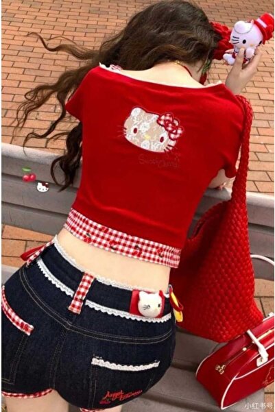 İsra Ayyıldız Moonstar Collection Kırmızı Hello Kitty Nakışlı Ek Askılı Y2K Kısa Kollu Pinterest Bluz
