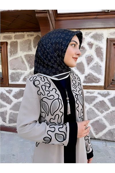 sümeyra Rabia embroidery Processing Ferace