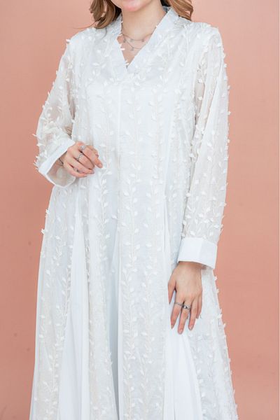 IKKXA Soft Petals Embroidered Jalabiya