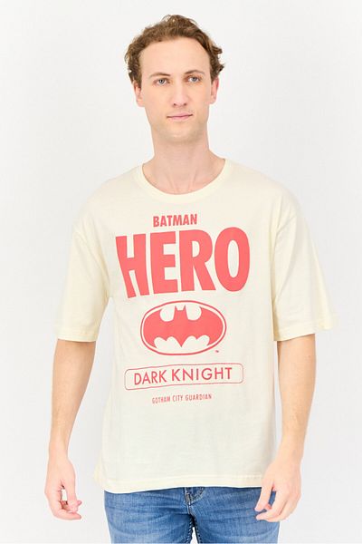 DC COMICS Batman Men Crew Neck Short Sleeve Graphic Print T-shirt, Cream