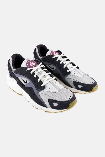 Nike Men Air Huarached Lace Up Running Shoes, Multicolor