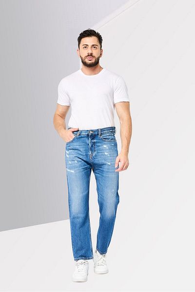 Diesel Men Carrot Fit Washed Non Stretchable Denim, Blue
