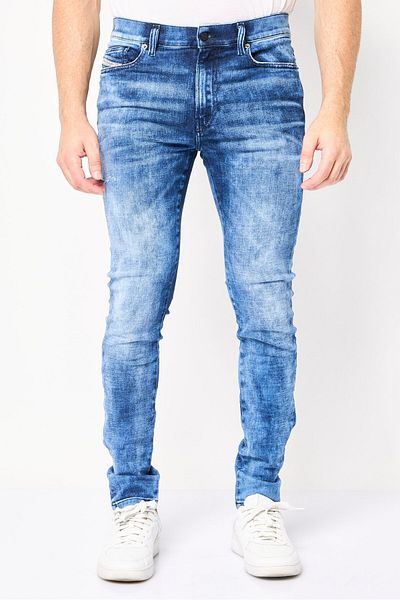 Diesel Men Regular Fit Washed Stretchable Jeans, Blue