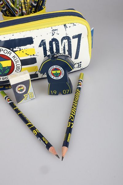 Fenerbahçe SET DE PENTRU PENȚI LICENȚIATE DEKOMUS, 2 creioane, gumă de șters și ascuțitor cu lame duble