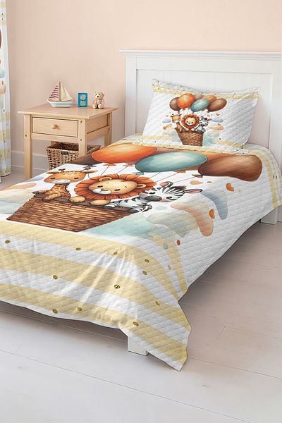 Realhomes Cute Animals in Flight with Balloons Patterned Children's and Teenager's Room Pique Set Bedspread