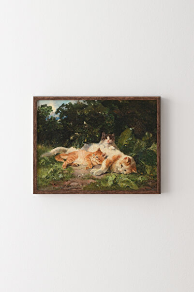 epiqart Cat with Her Kittens - Wooden Patterned Frame