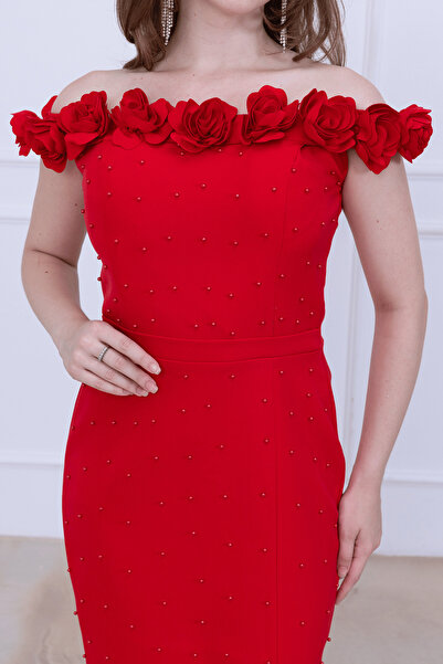 BEYBOS Atlas Kumaş Çiçekli İnci Detaylı Kalem Elbise - KIRMIZI