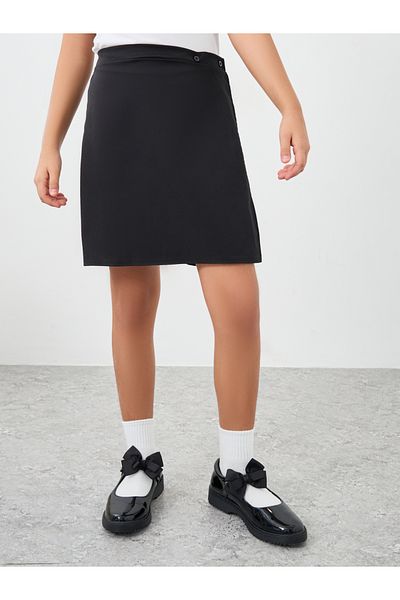 Styli Girls Black Plain Skorts with Button Detail